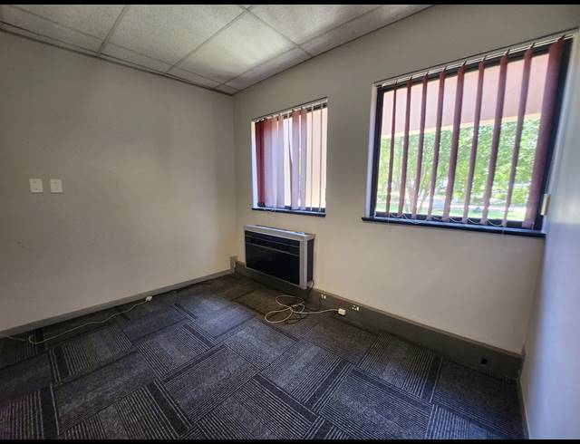 385.60M² OFFICE TO LET IN RANDJESPARK